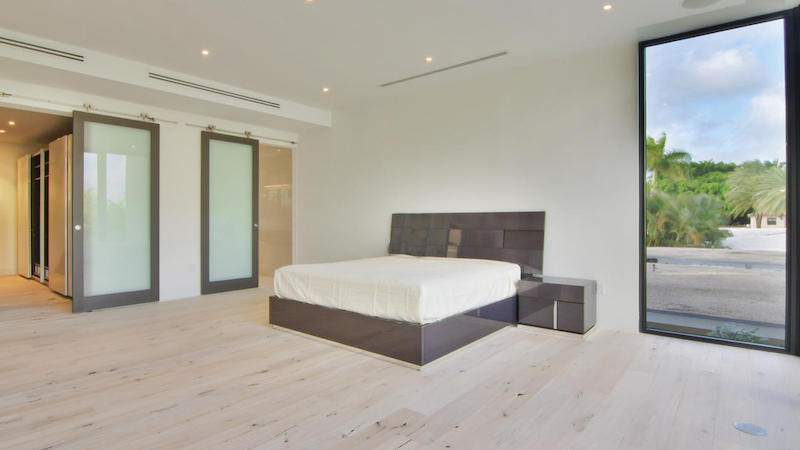 la-fi-hotprop-floyd-mayweather-miami-beach-hou-019
