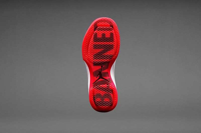 Air-Jordan-XXXI-Banned-Sneakers-4