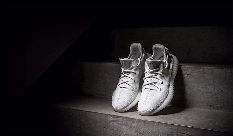 adidas-yeezy-boost-350-v3-all-white-detail-2