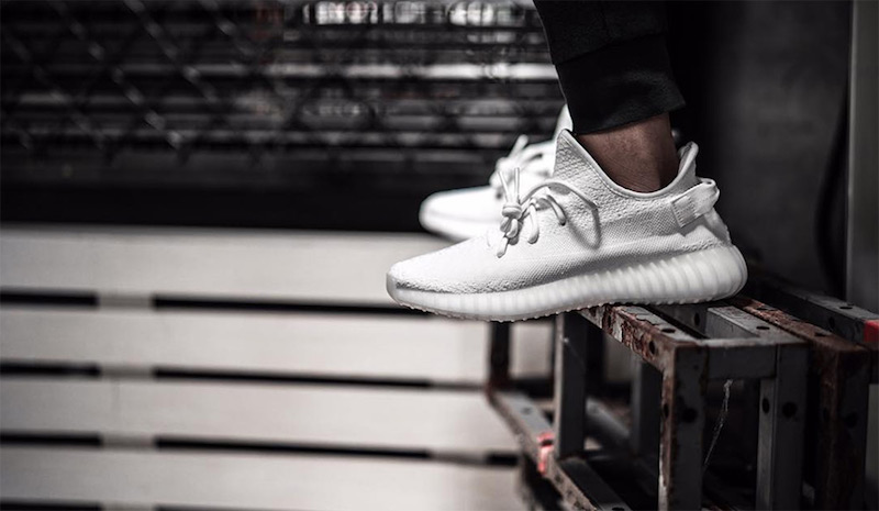 adidas-yeezy-boost-350-v3-all-white-detail-6