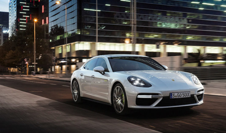 New Porsche Panamera Turbo S E-Hybrid Is Seriously Fast